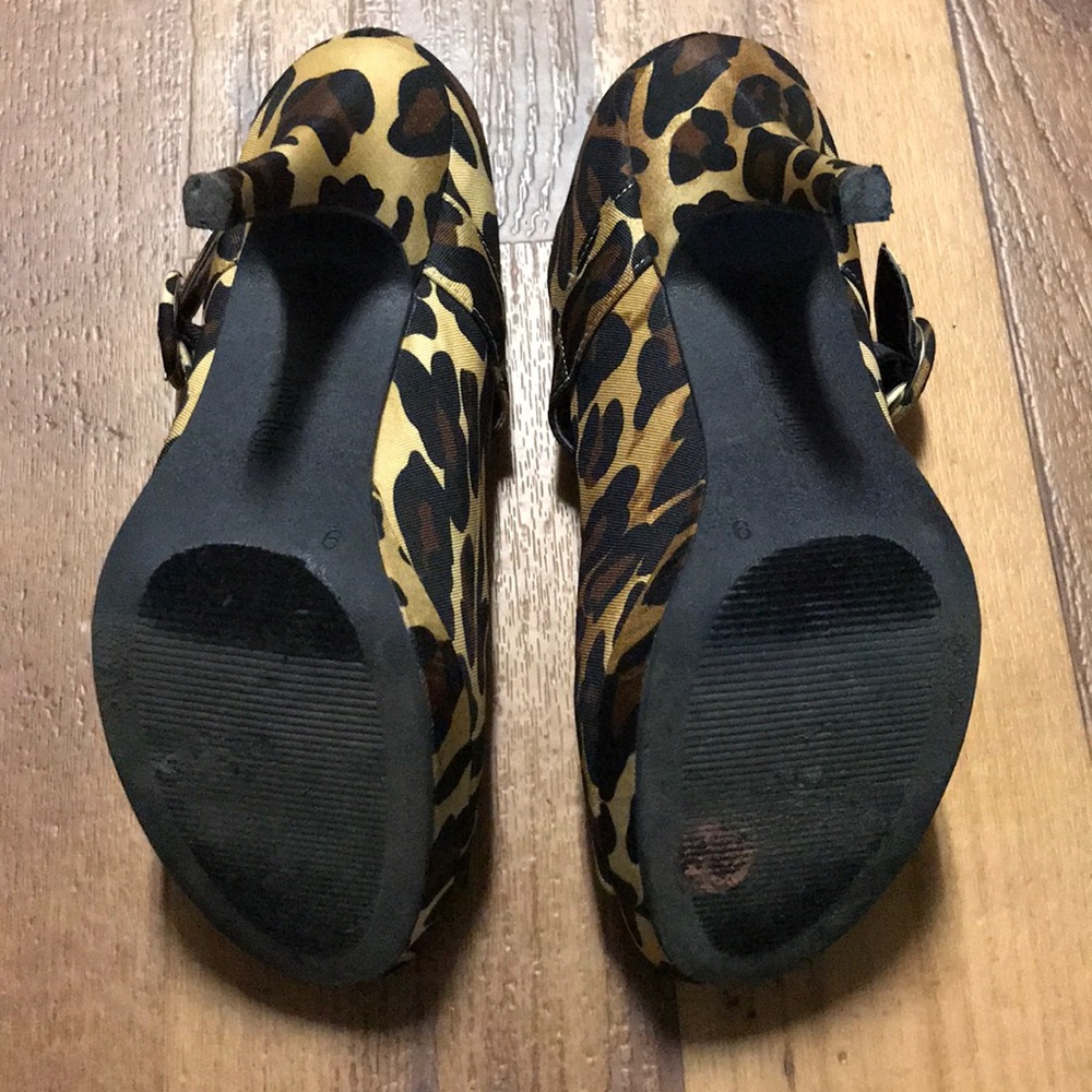 Heels - Picture 4 of 4